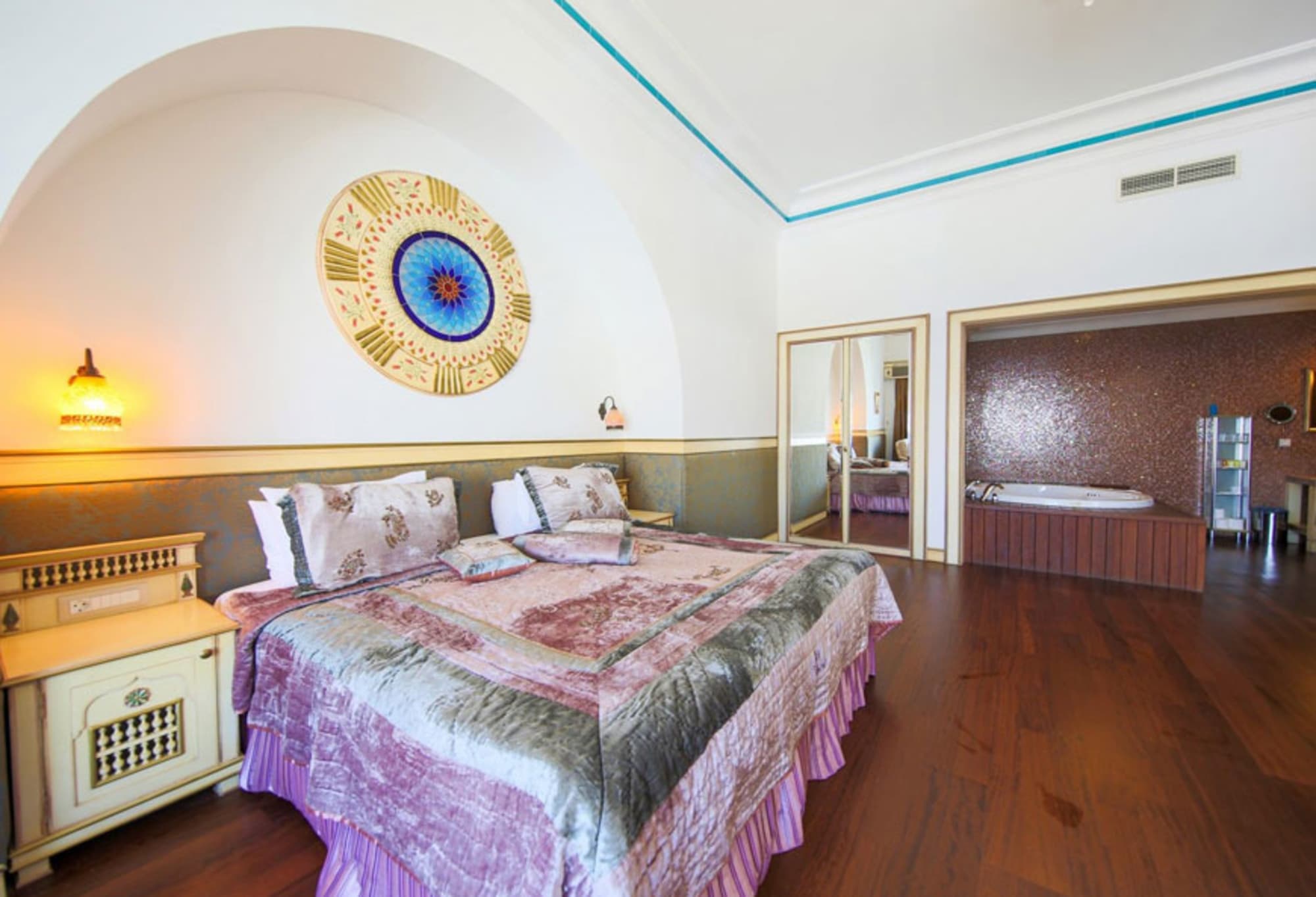King Suite Gallery 3